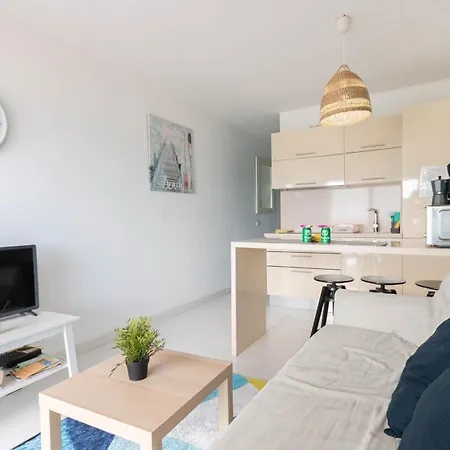 Blue Vista Apartment